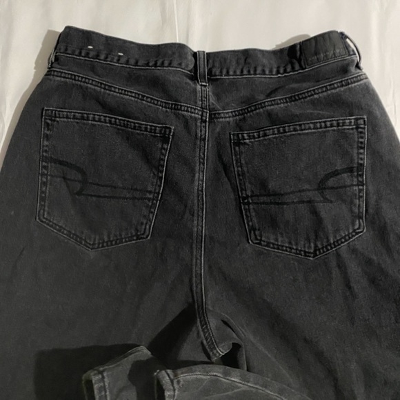 American Eagle Black Denim Mom Jeans - Picture 11 of 11